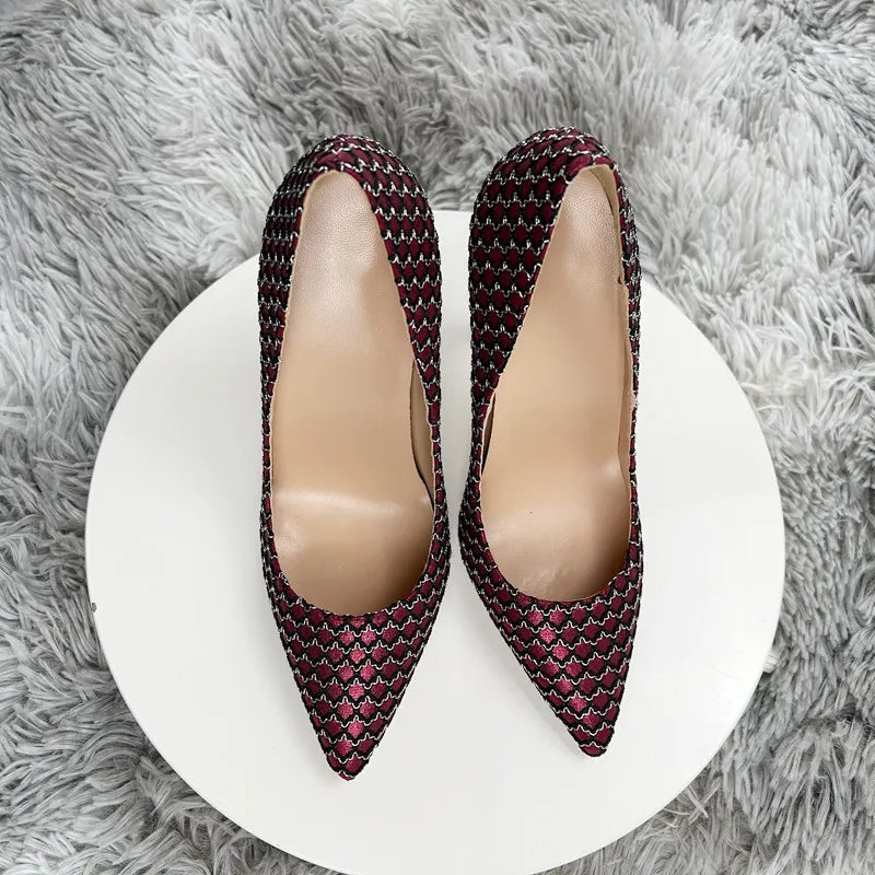 Effortlessly Elegant Shoes with a Timeless Design