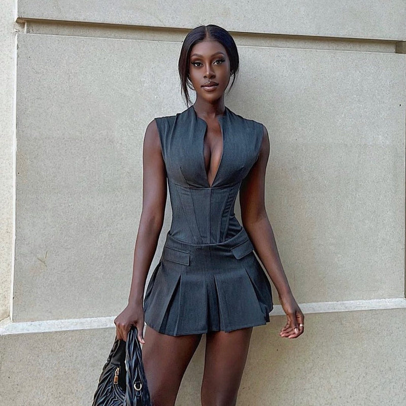 Effortlessly Elegant Dress with a Timeless Design