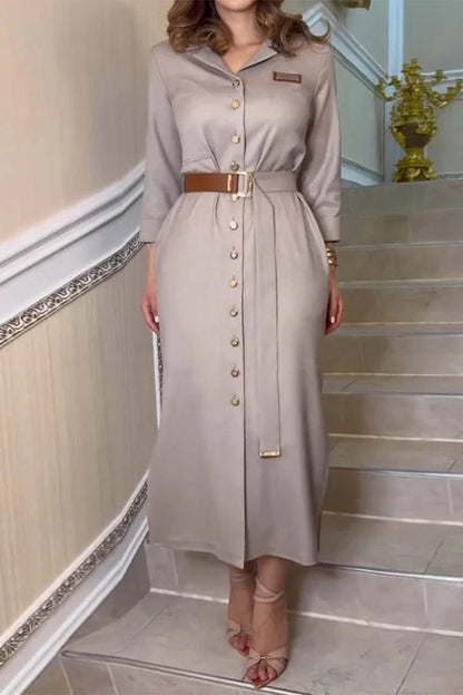 Effortlessly Elegant Dress with a Timeless Design