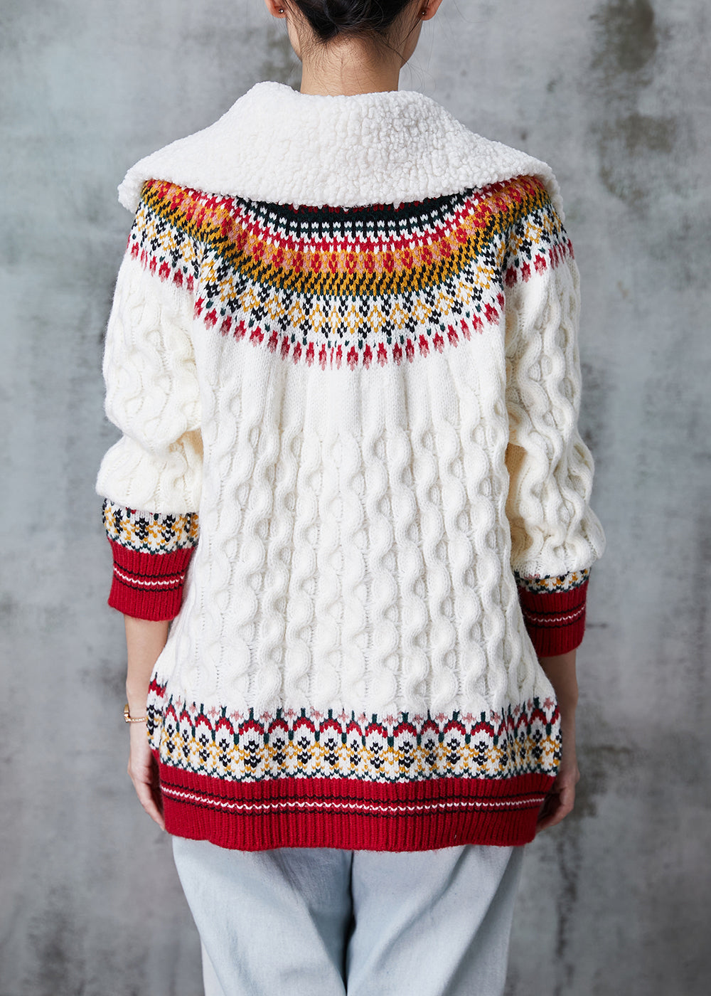 Beautifully Crafted Cardigan in a Classic Style