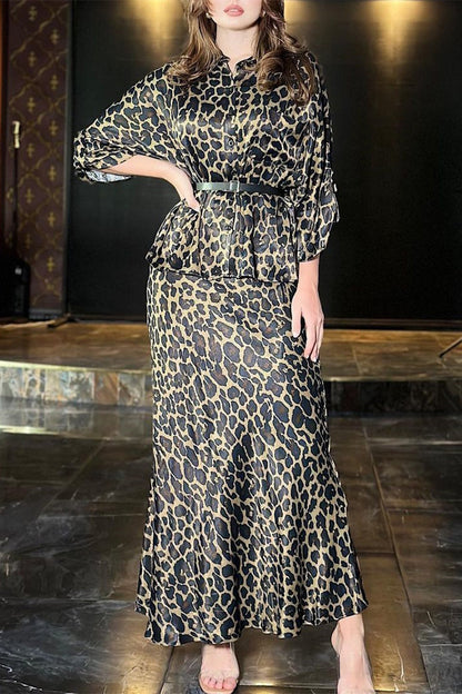 Effortlessly Elegant Garment with a Timeless Design