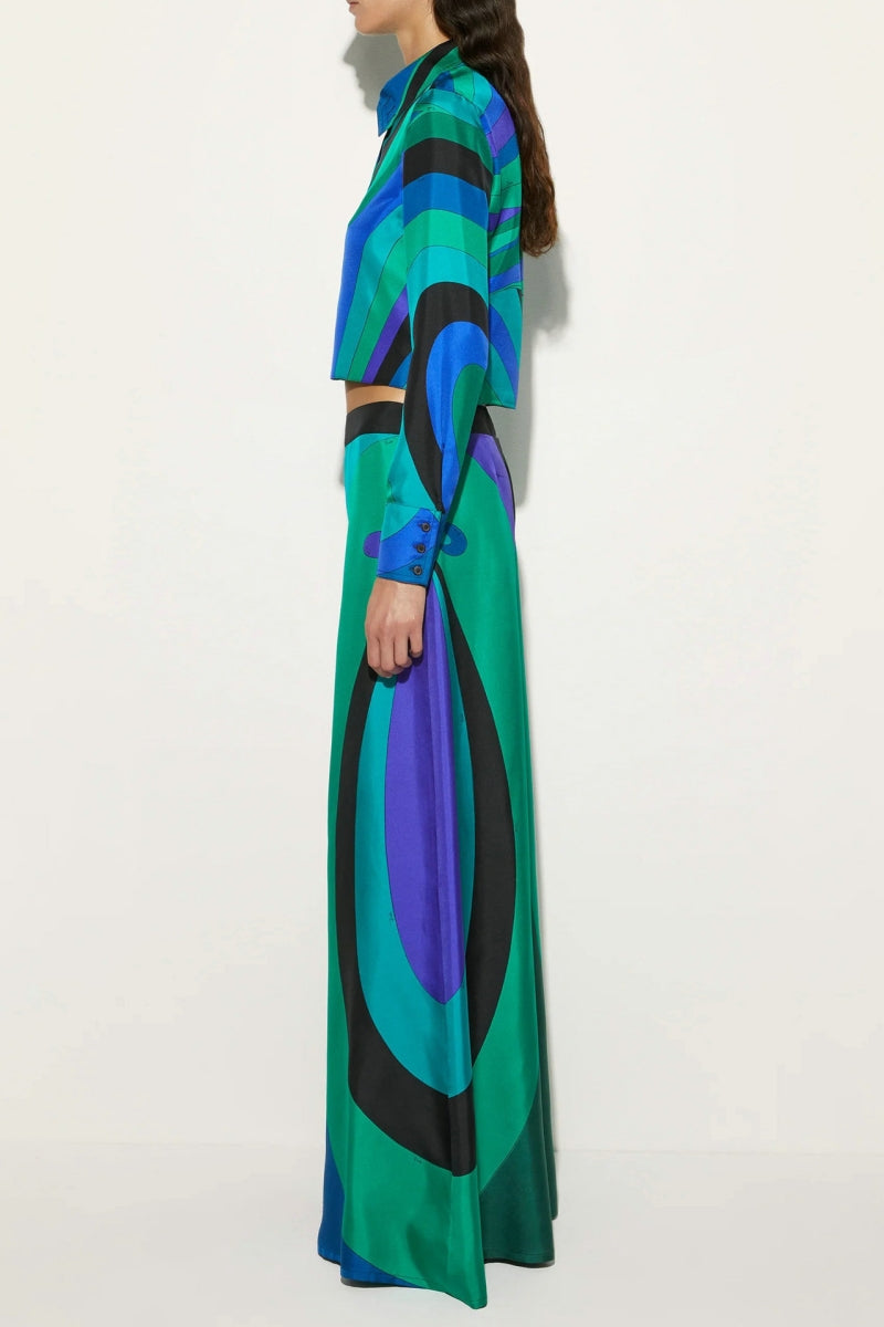 Beautifully Finished Garment in a Timeless Design