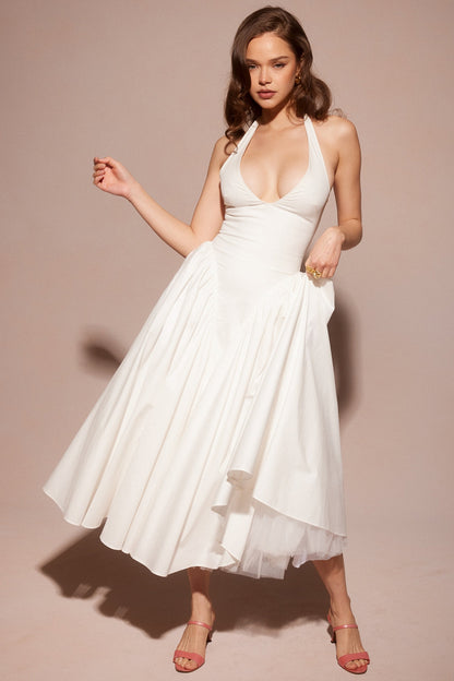 Beautifully Finished Dress in a Timeless Design