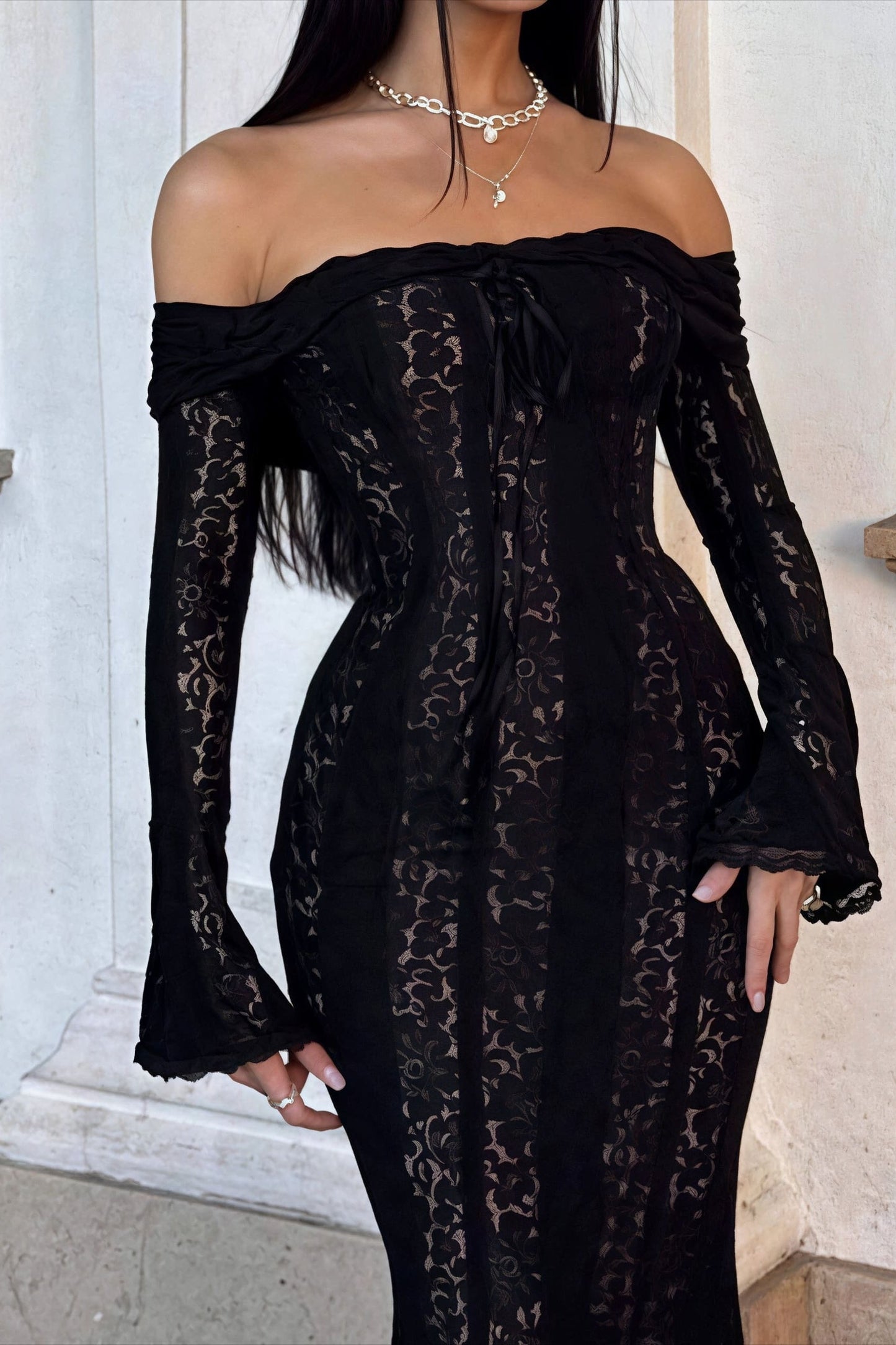 Beautifully Crafted Dress in a Classic Style
