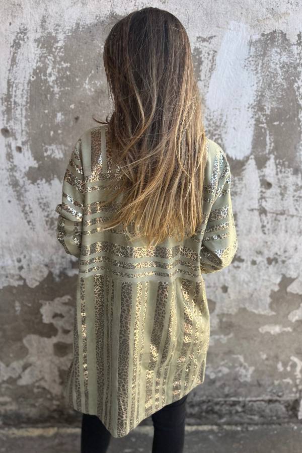 Elegantly Styled Coat for Everyday Wear