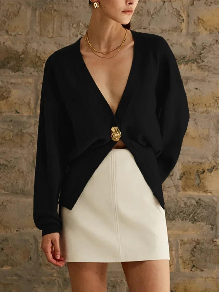 Gracefully Styled Cardigan for Any Occasion