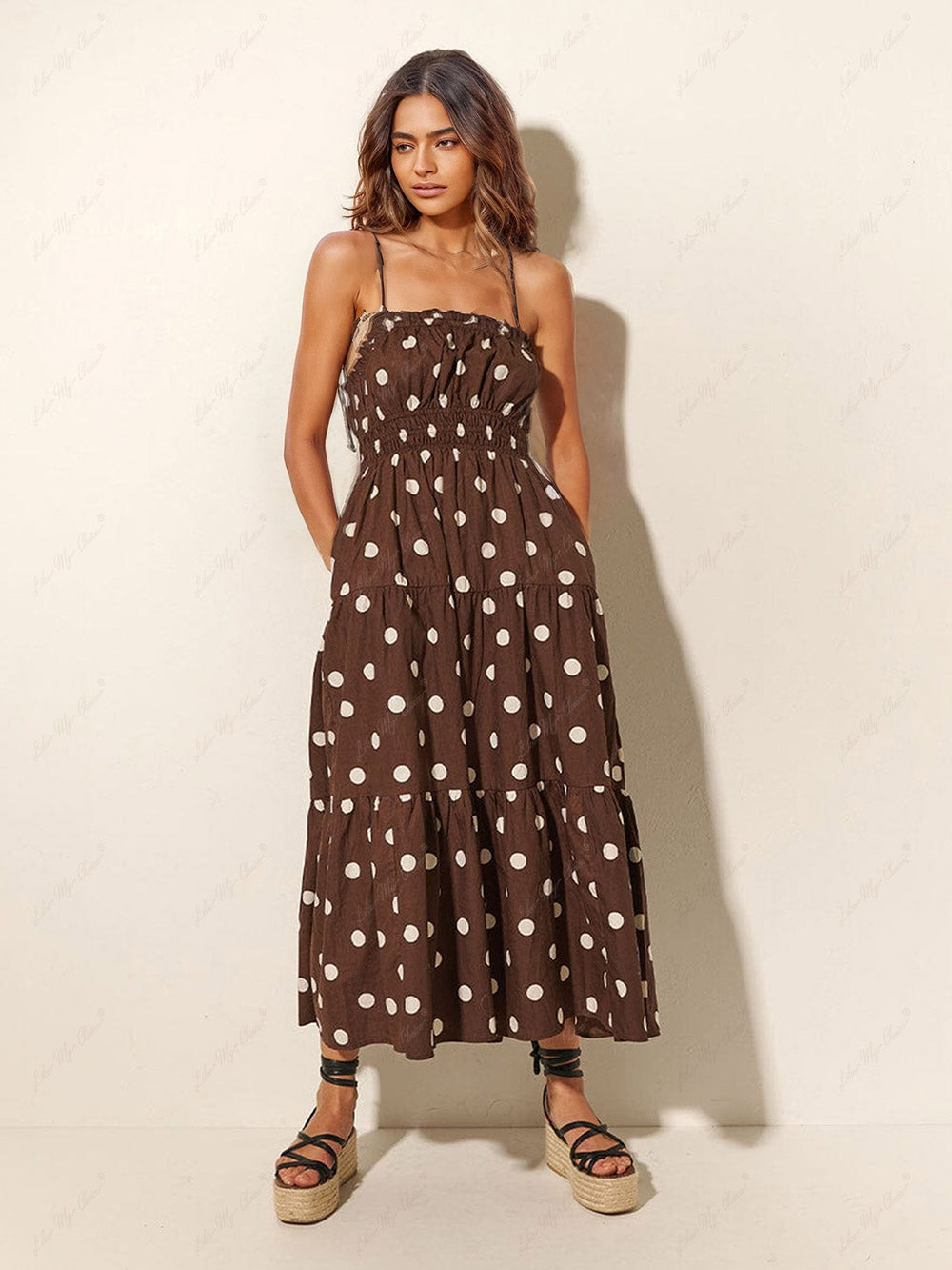 Classic Vintage Dress with a Flattering Fit