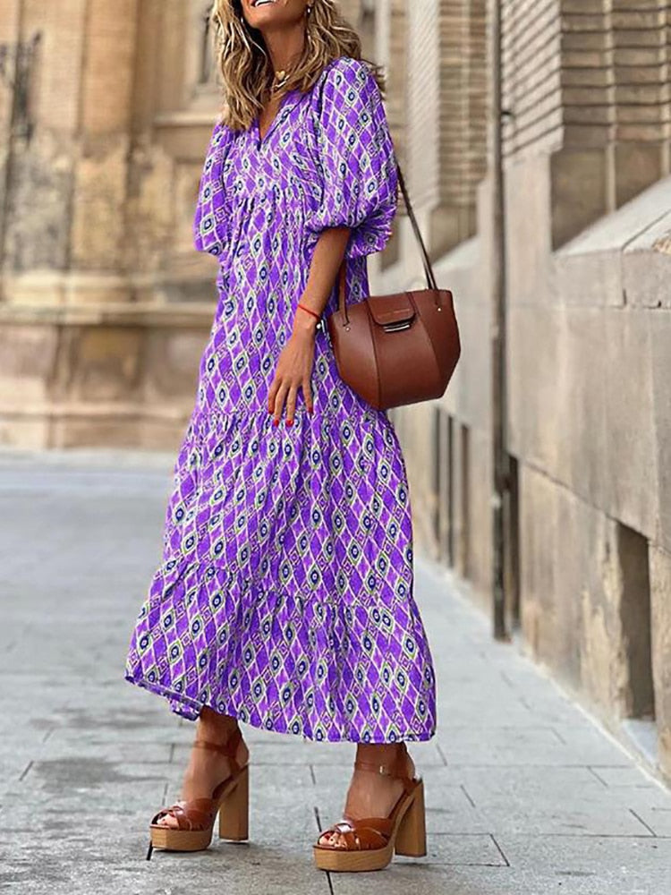 Effortlessly Elegant Dress with a Timeless Design