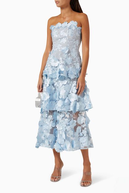 Beautifully Crafted Dress in a Classic Style