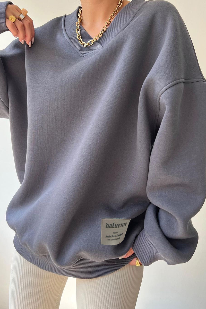 Effortlessly Elegant Garment with a Timeless Design