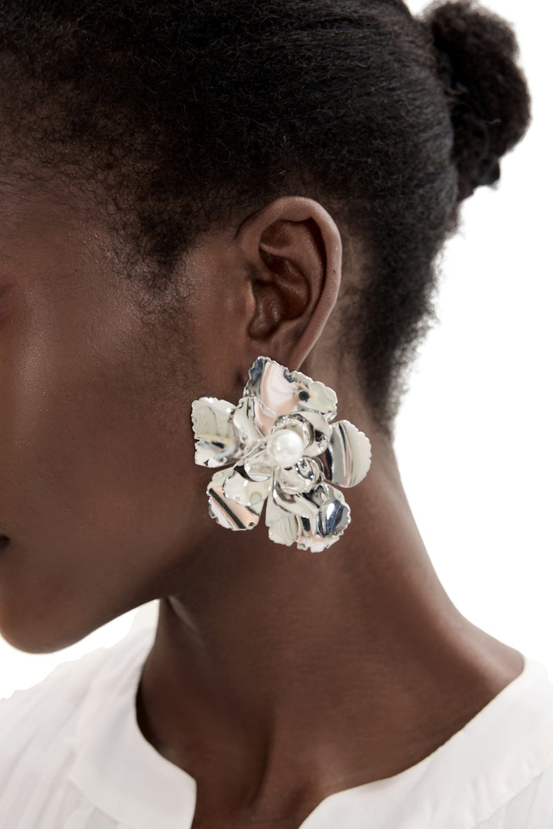 Beautifully Crafted Garment in a Classic Style