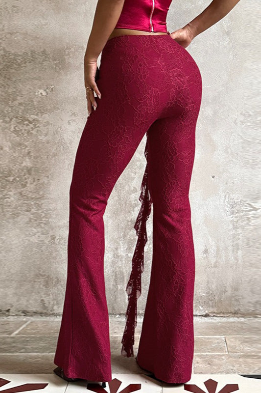 Effortlessly Elegant Pants with a Timeless Design