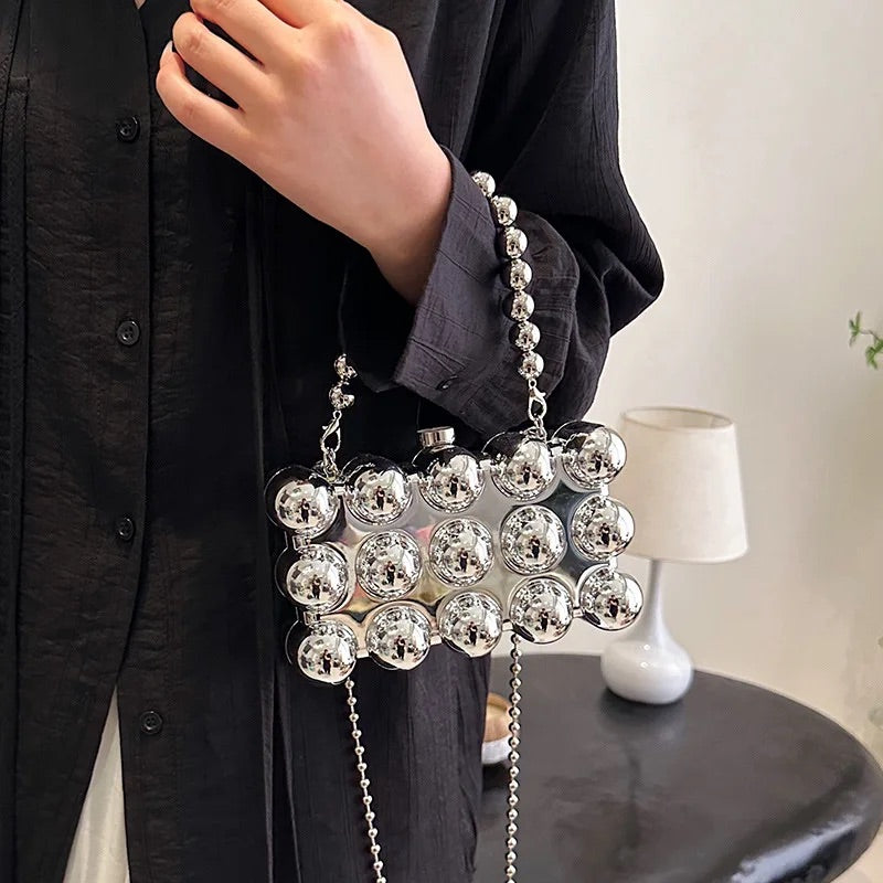 Beautifully Finished Bag in a Timeless Design