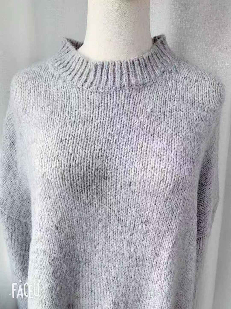 Well Tailored Sweater with a Graceful Silhouette