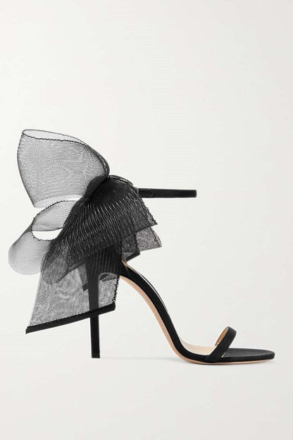 Well Tailored Sandals with a Graceful Silhouette