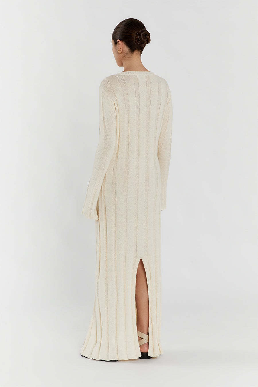 Beautifully Finished Sweater in a Timeless Design