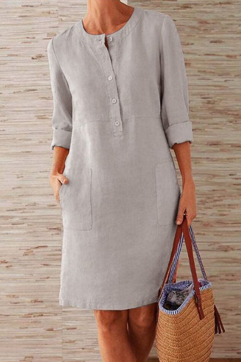 Effortlessly Elegant Dress with a Timeless Design