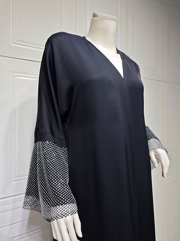 Well Tailored Top with a Graceful Silhouette