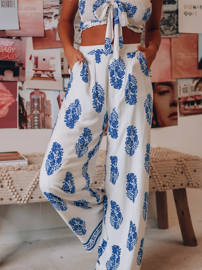Gracefully Styled Pants for Any Occasion