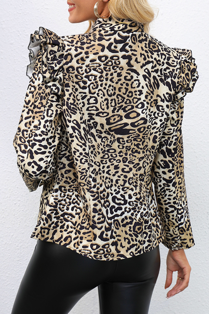 Gracefully Styled Garment for Any Occasion