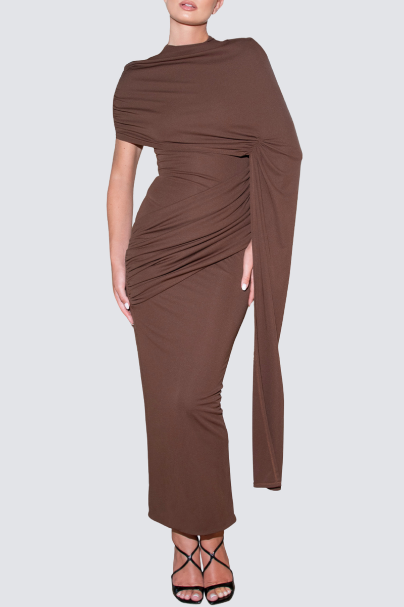 Well Tailored Dress with a Graceful Silhouette