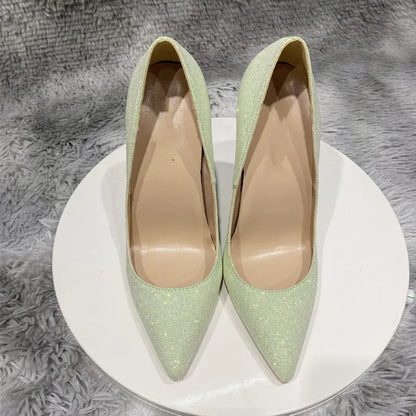 Well Tailored Shoes with a Graceful Silhouette