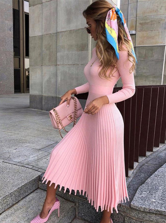 Classic Vintage Dress with a Flattering Fit