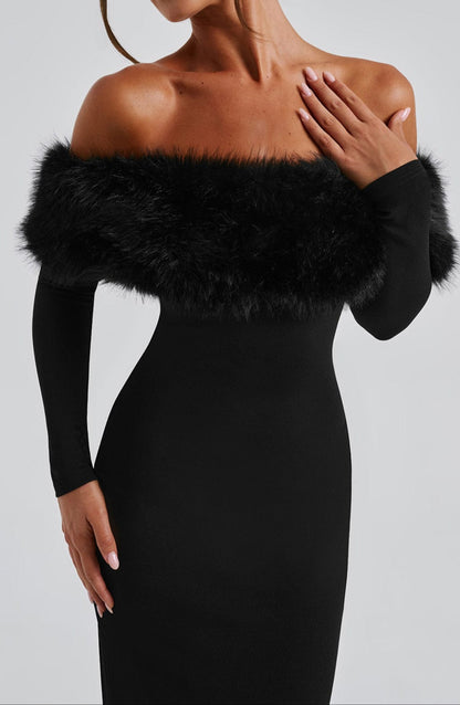 Classic Vintage Dress with a Flattering Fit