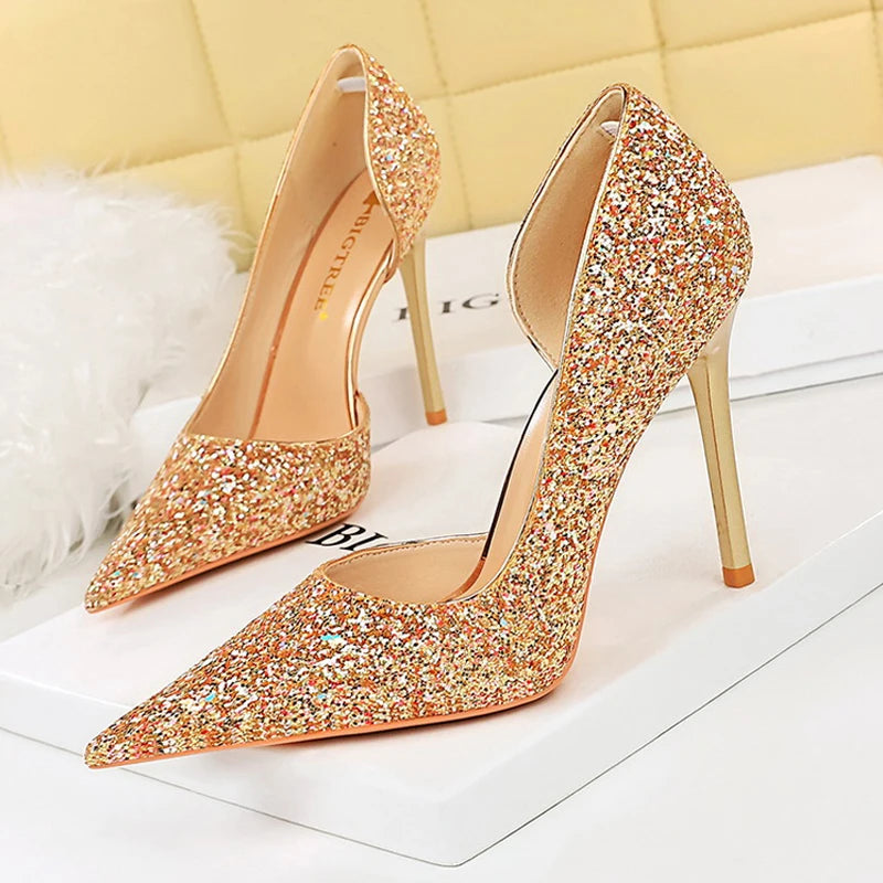 Polished Heels with an Effortless Classic Look