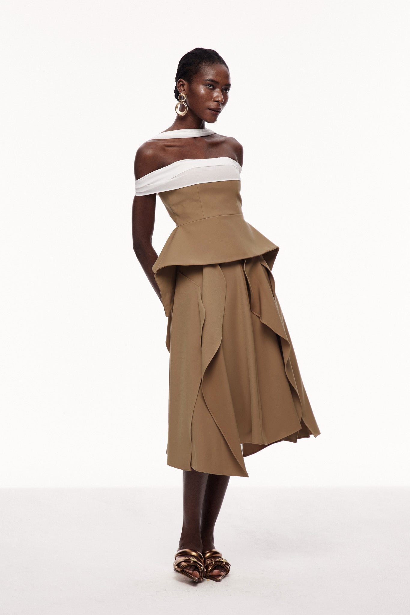 Beautifully Crafted Dress in a Classic Style