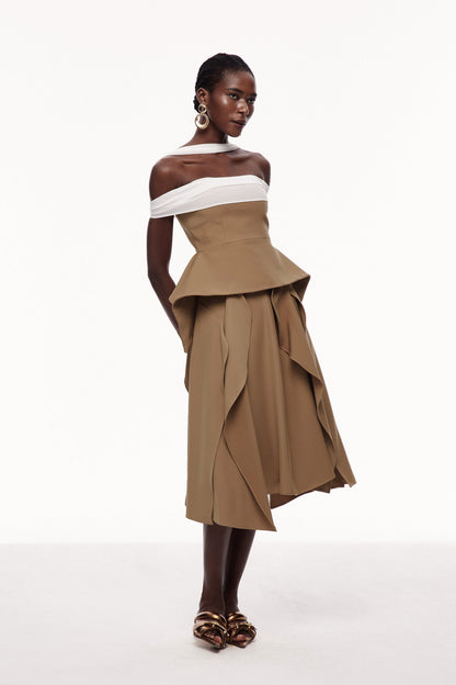 Beautifully Crafted Dress in a Classic Style