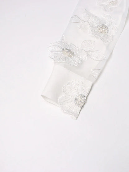 Effortlessly Elegant Blouse with a Timeless Design