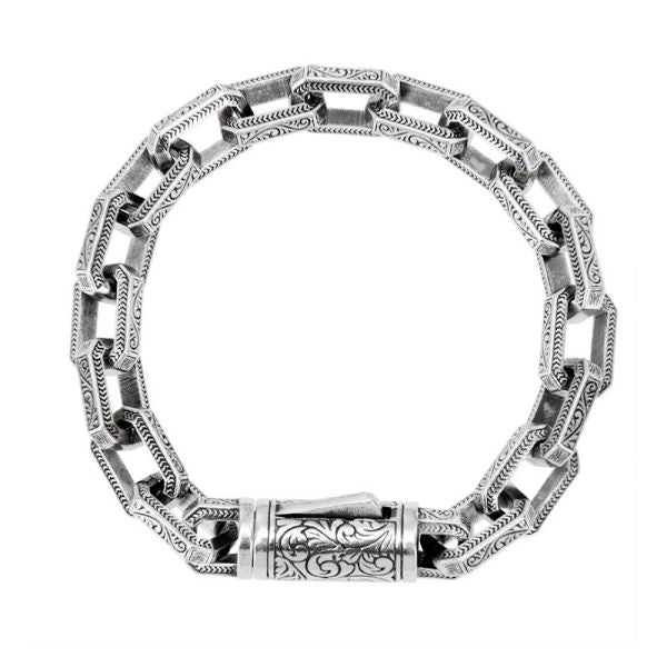 Polished Garment with an Effortless Classic Look