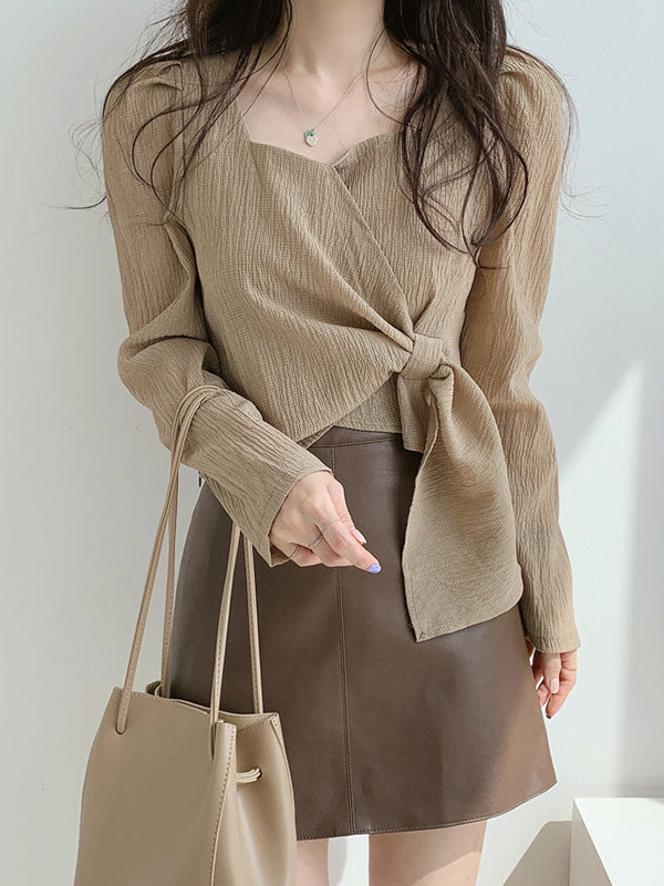Beautifully Crafted Blouse in a Classic Style