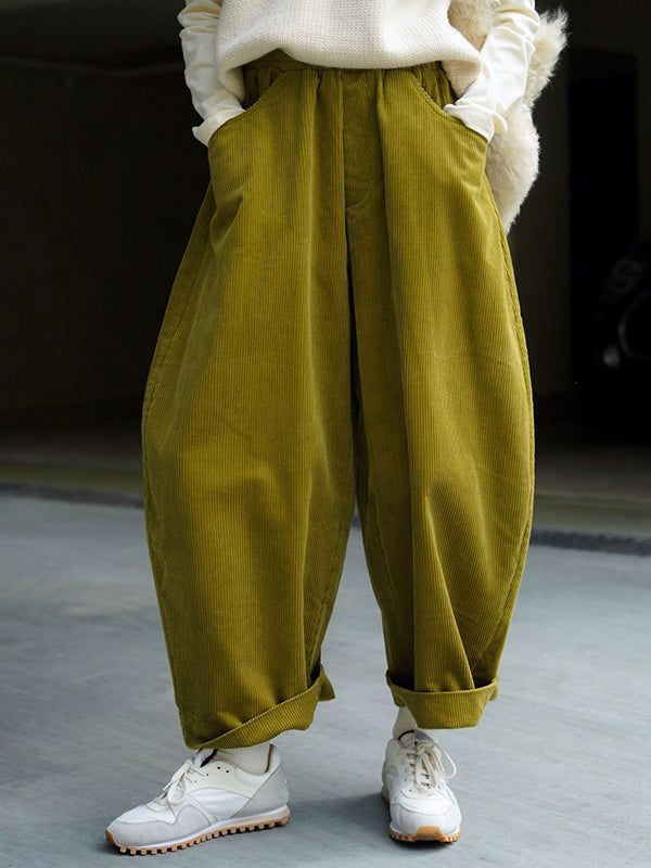 Effortlessly Elegant Pants with a Timeless Design