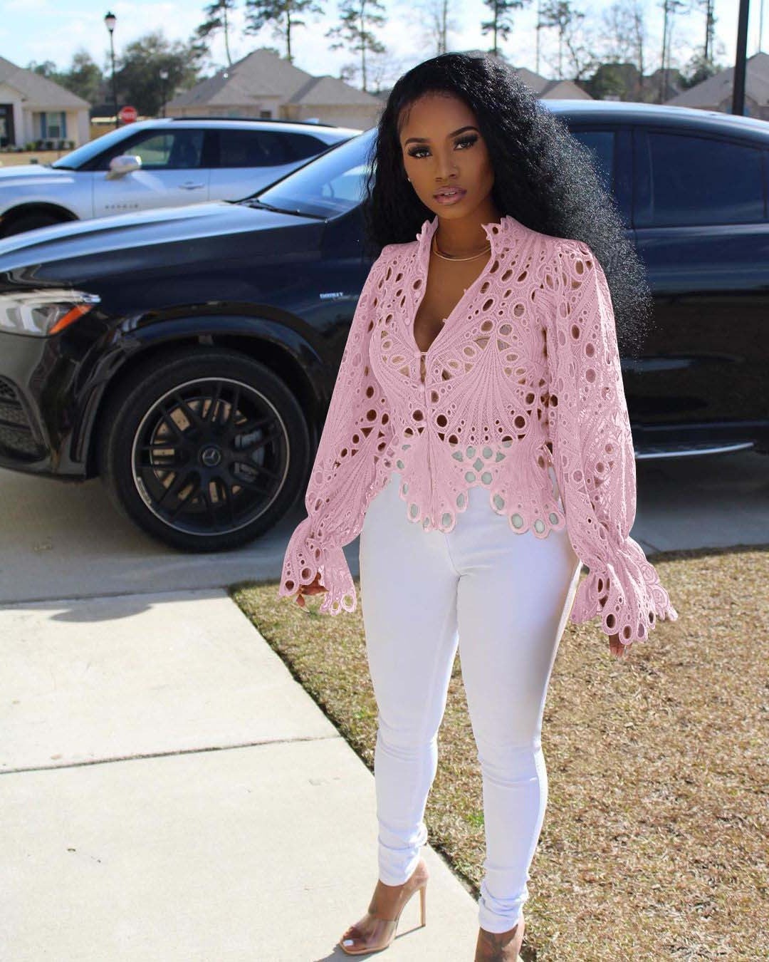 Effortlessly Elegant Blouse with a Timeless Design