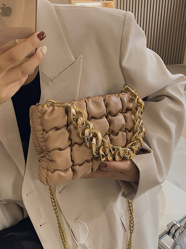 Effortlessly Elegant Bag with a Timeless Design
