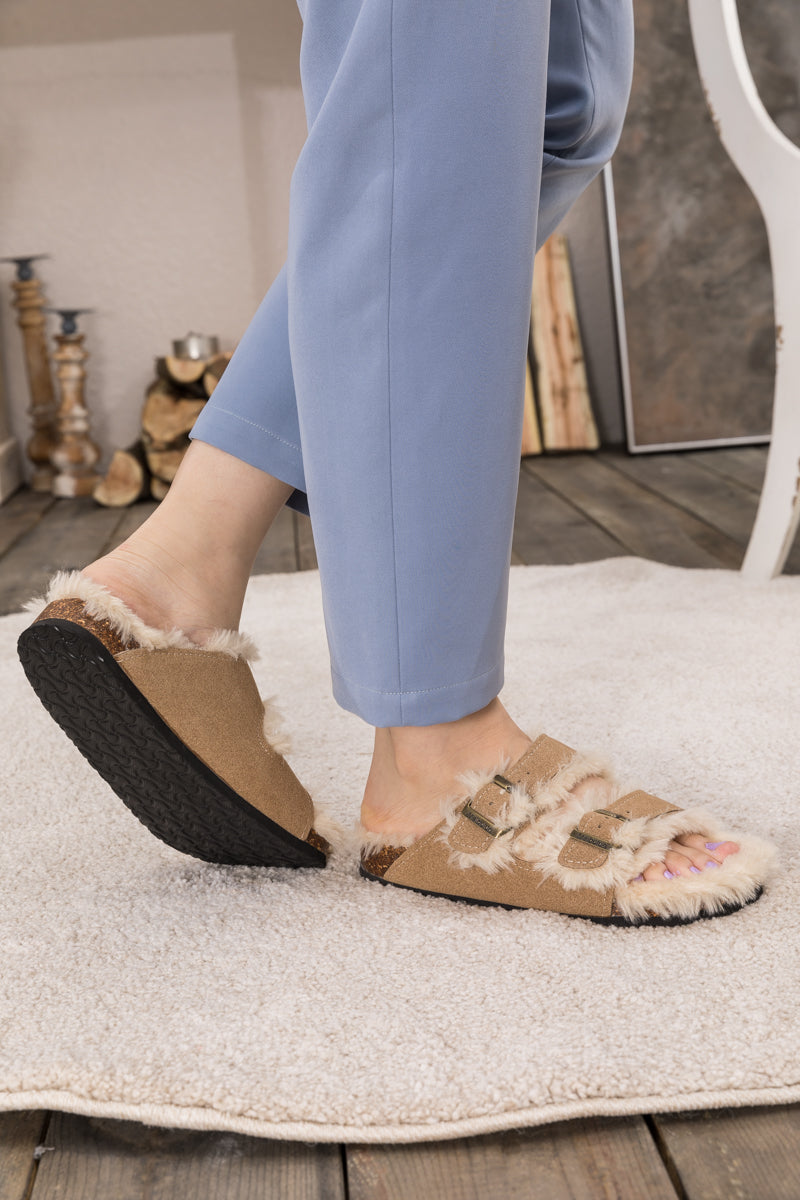 Polished Sandals with an Effortless Classic Look