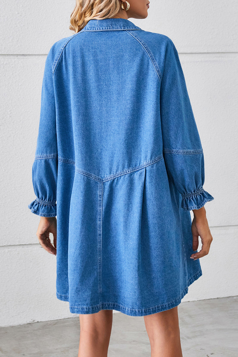Classic Vintage Dress with a Flattering Fit