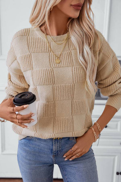 Effortlessly Elegant Sweater with a Timeless Design