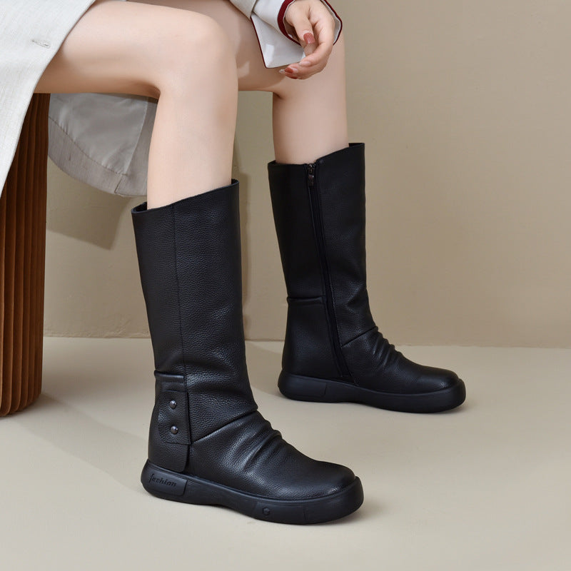Well Tailored Boots with a Graceful Silhouette