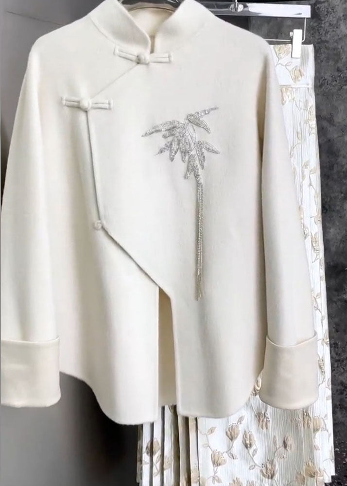 Classic Vintage Shirt with a Flattering Fit
