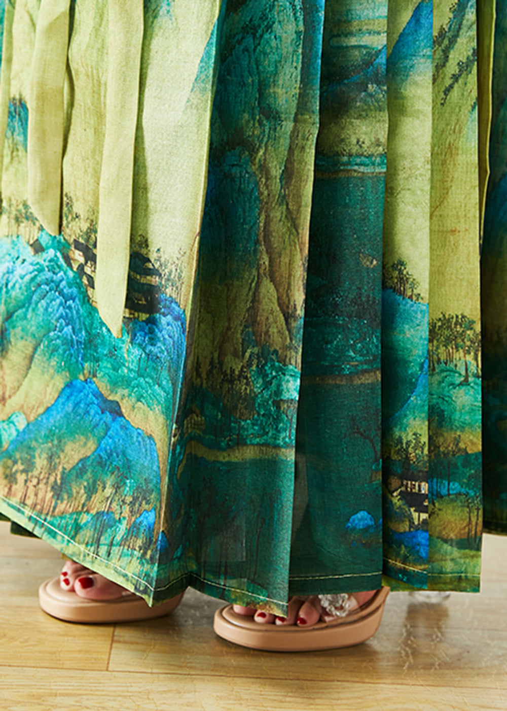 Beautifully Finished Garment in a Timeless Design