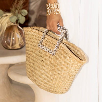 Gracefully Styled Bag for Any Occasion