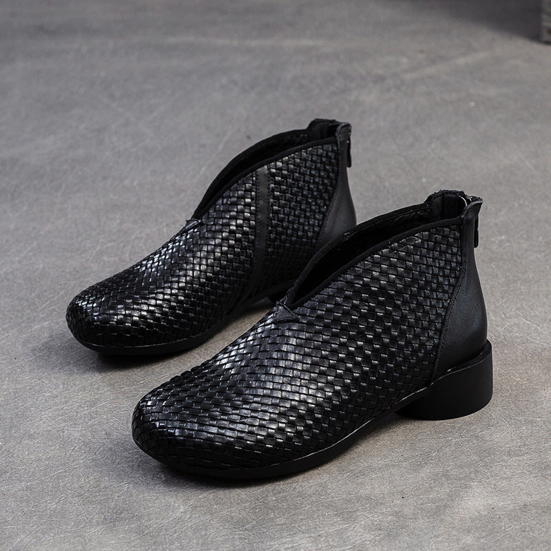 Elegantly Styled Boots for Everyday Wear