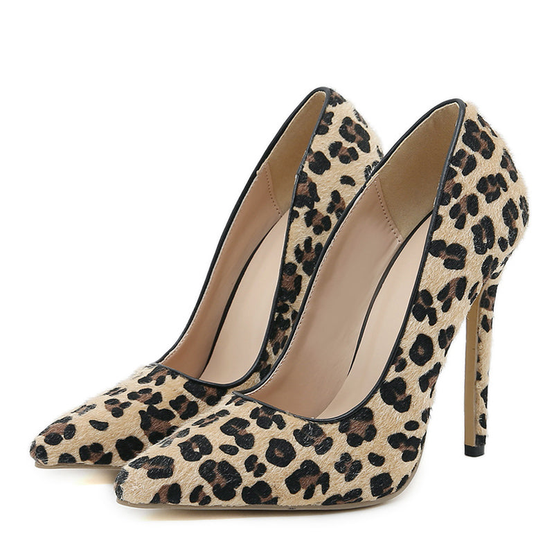 Classic Vintage Heels with a Flattering Fit