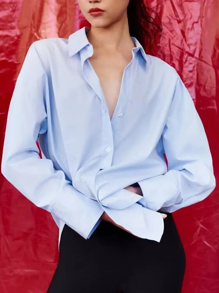 Beautifully Crafted Blouse in a Classic Style