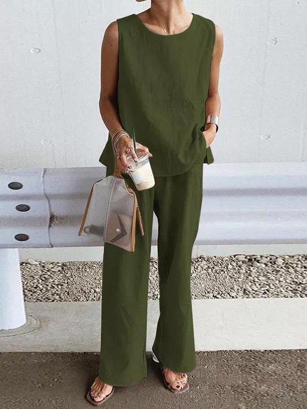 Effortlessly Elegant Pants with a Timeless Design