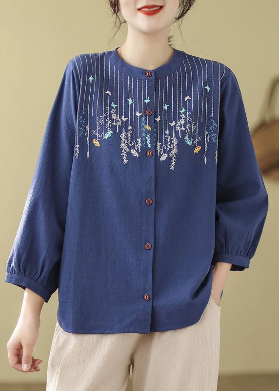 Beautifully Crafted Blouse in a Classic Style