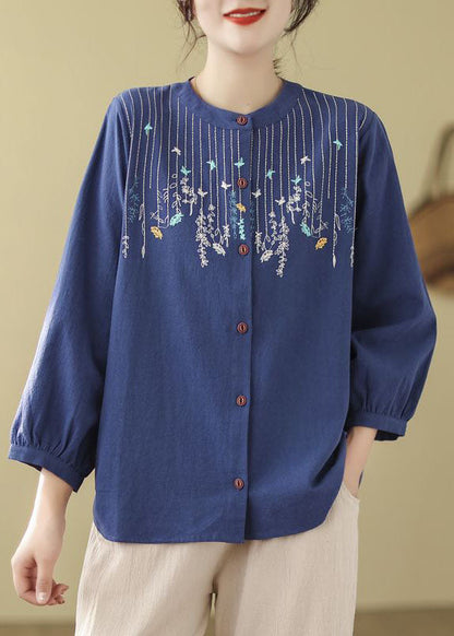 Beautifully Crafted Blouse in a Classic Style